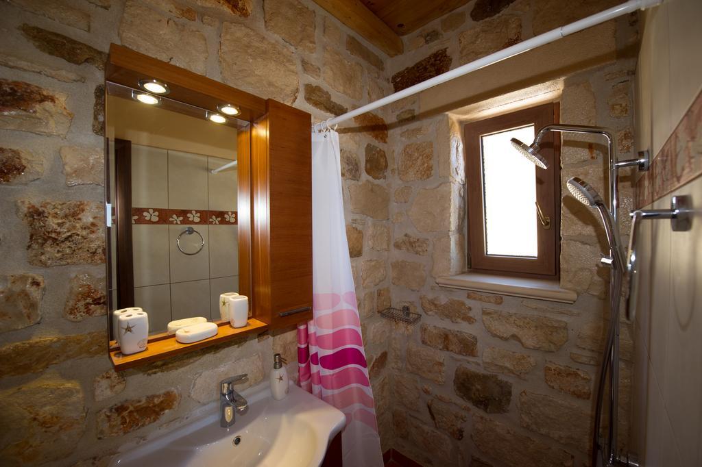 فيلا Fioro Stone House تسيليفي المظهر الخارجي الصورة